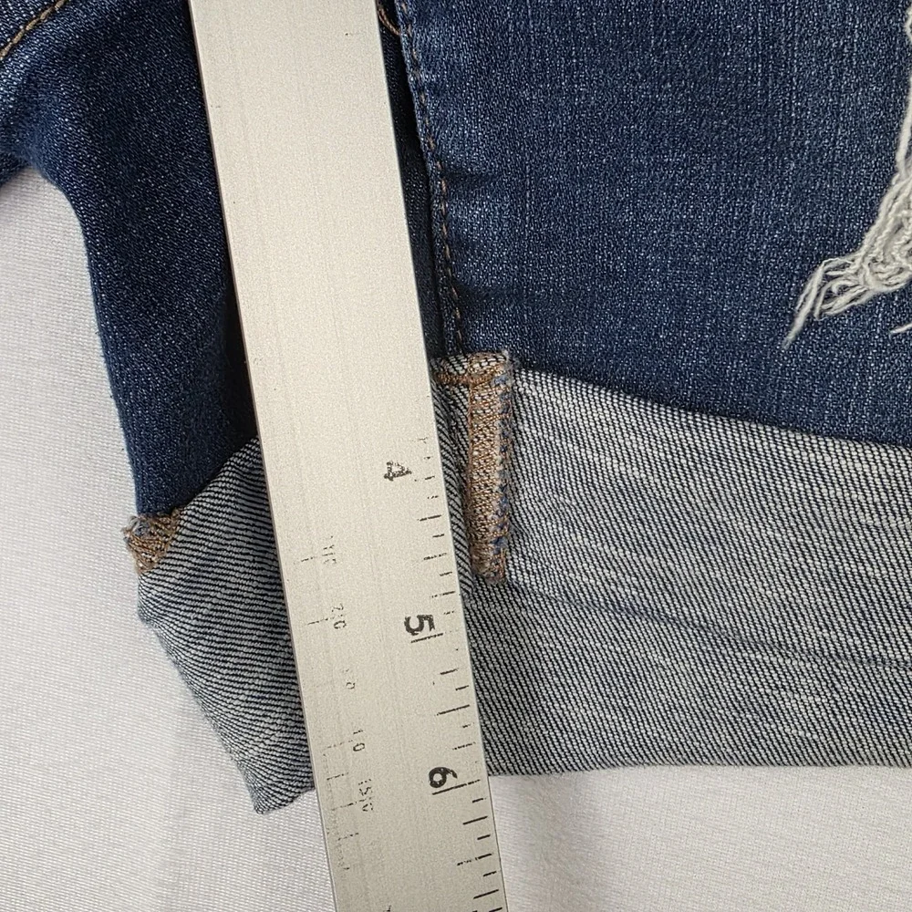 Judy Blue Shorts Womens Size 1XL Distressed Star Patch Medium Wash Cuffed Hem - Picture 11 of 11